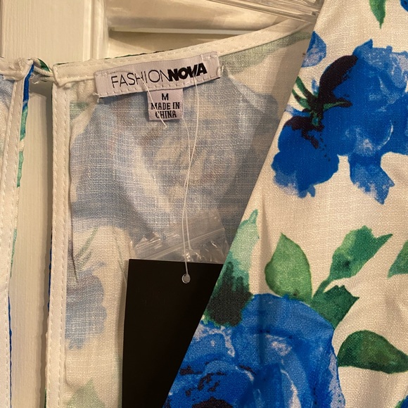 Fashion Nova floral romper size M NWT - Picture 4 of 9